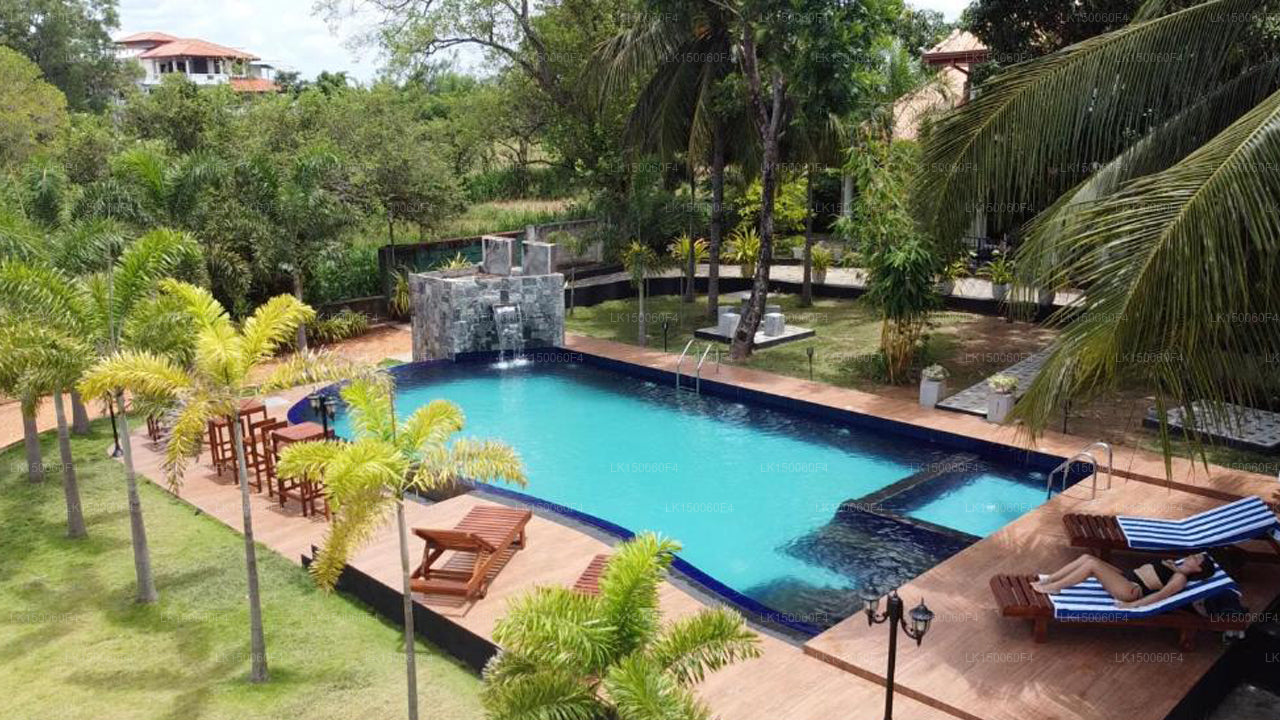 White Land City Otel, Dambulla