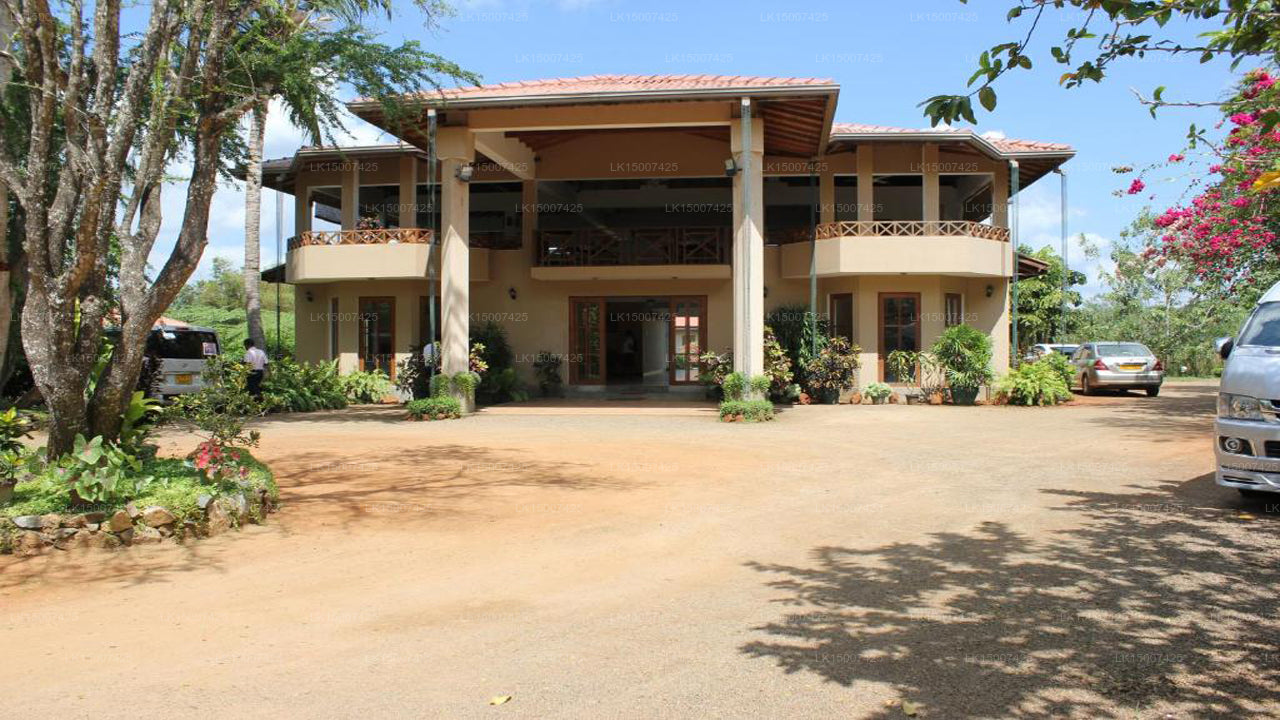 Hibiscus Garden, Tissamaharama