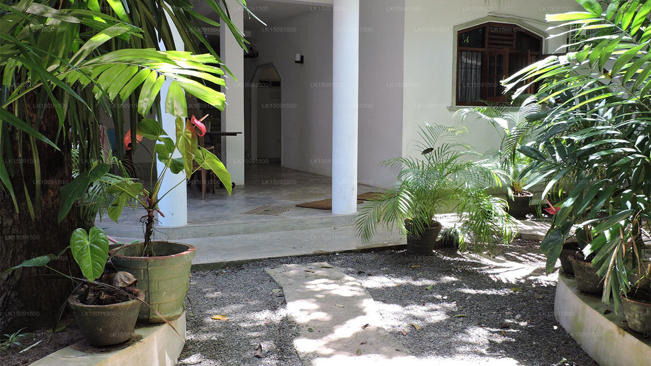Dilakn Guest House