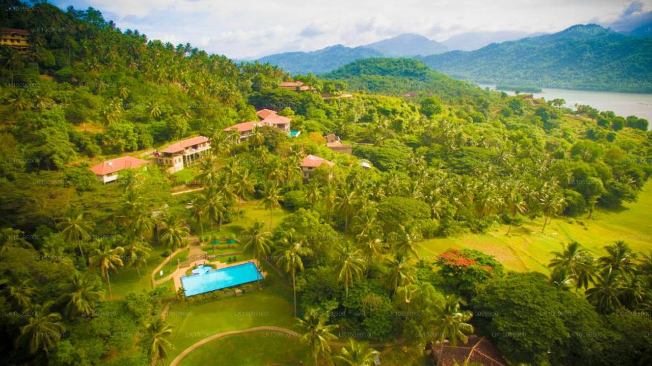 Fourteen at Victoria Golf & Country Resort, Kandy