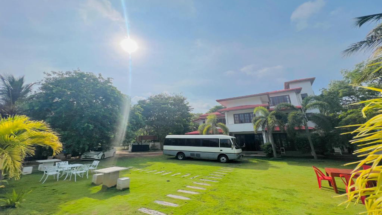 Bay Beach Otel, Trincomalee