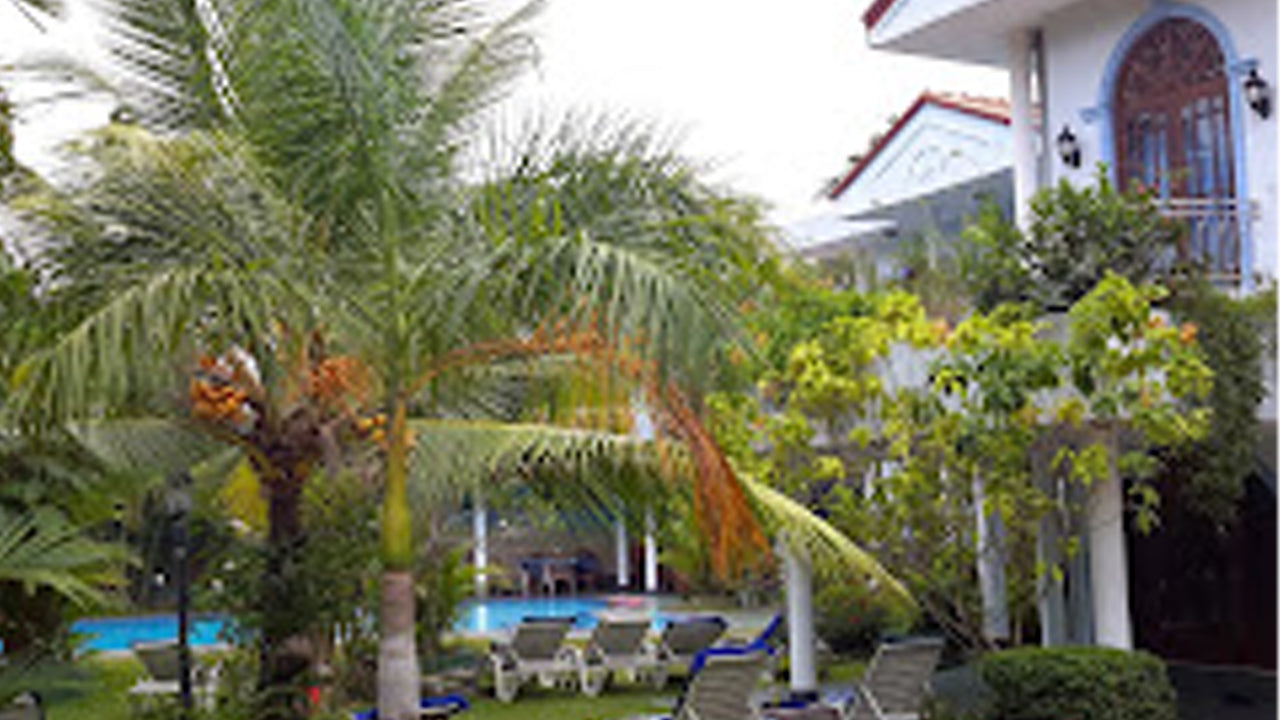 Otel Blue Sapphire, Aluthgama