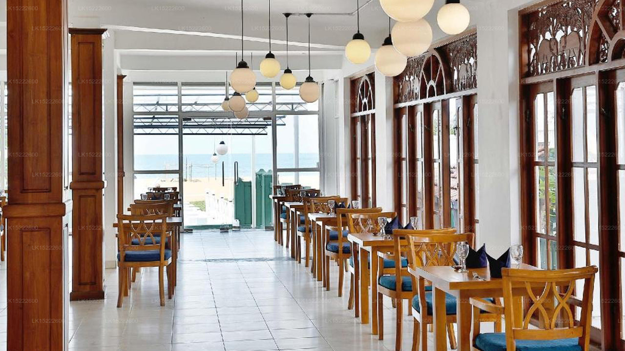 C Negombo, Negombo