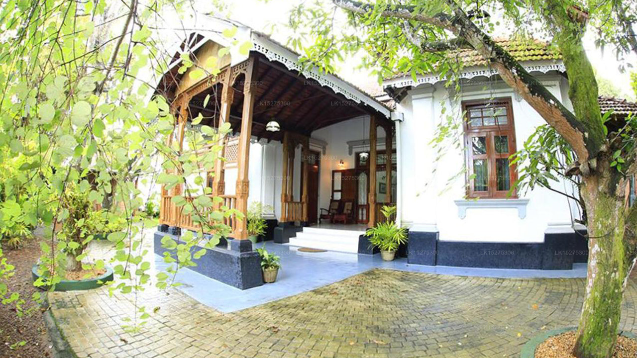 vila 80, Bentota