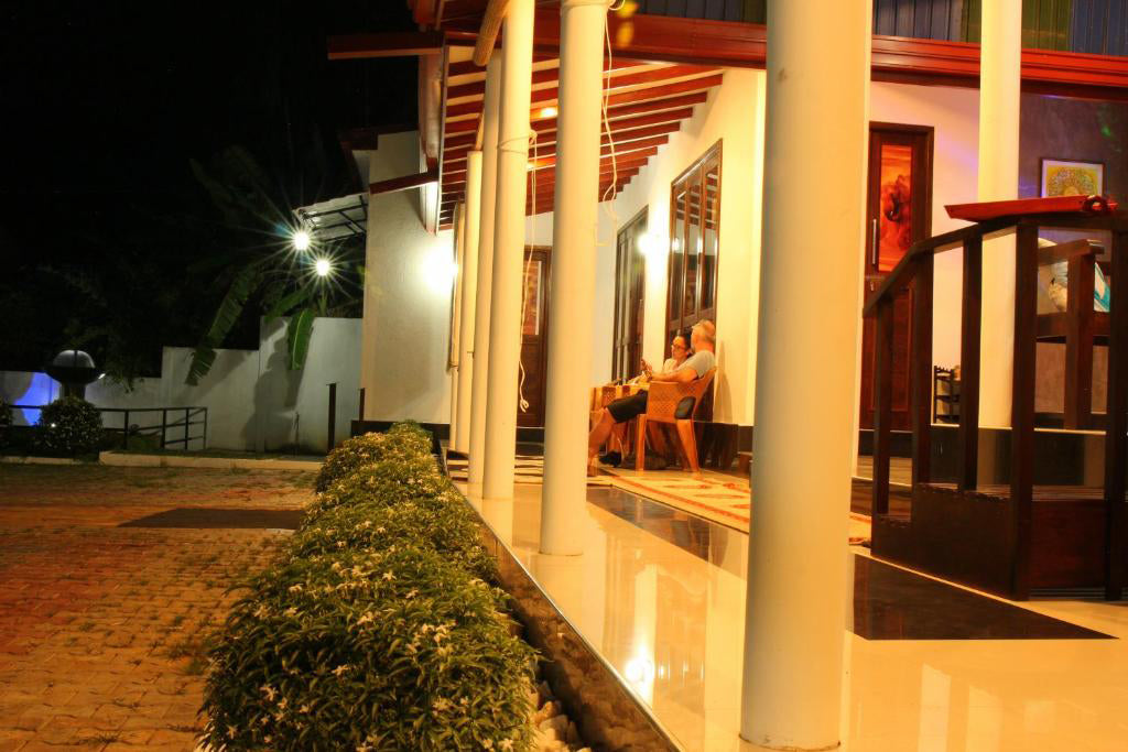 Olivi Sarayı, Udawalawe