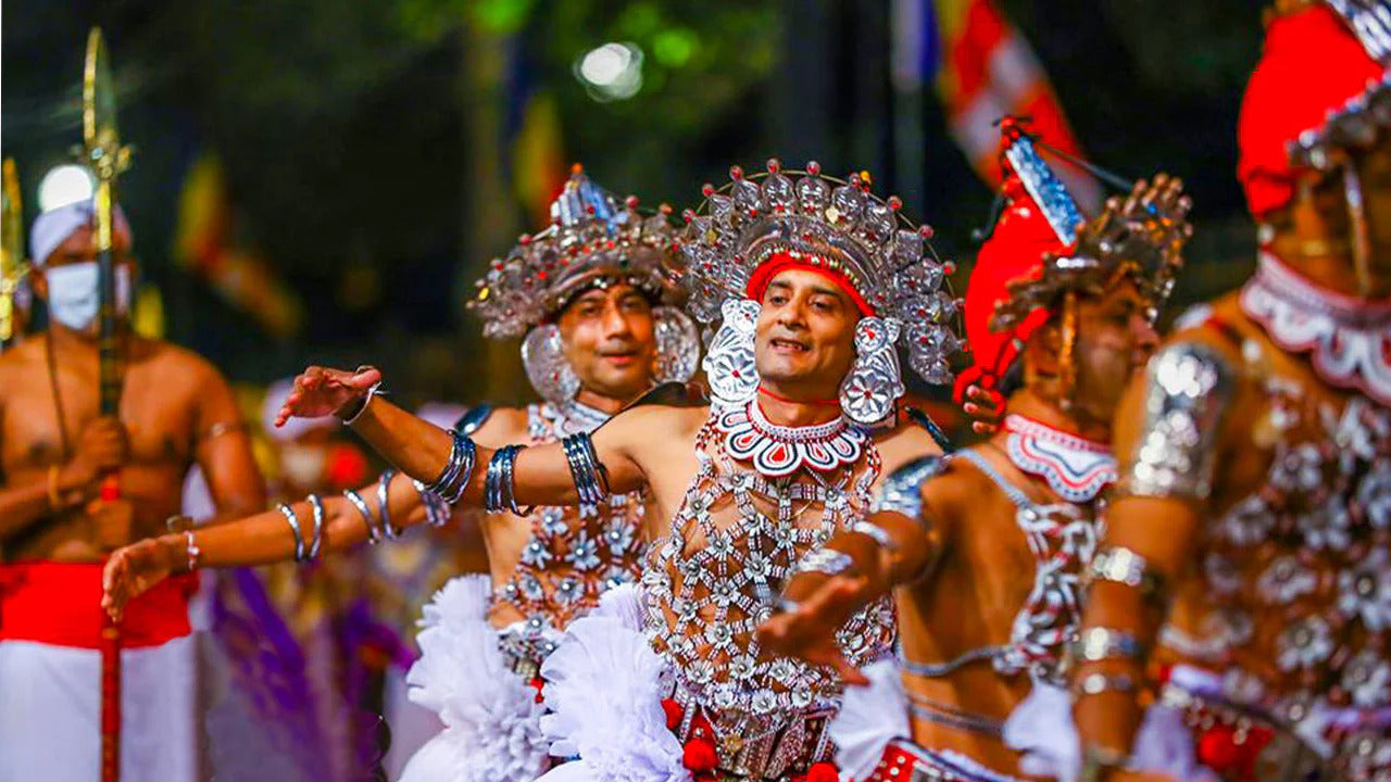 Kandy Esala Perahera - 11. Gün (Biletler ve Koltuklar)
