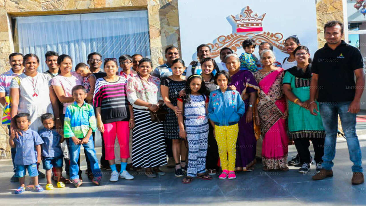 Transfer between Colombo Airport (CMB) and Ocean View Guest House and restaurant, Galle