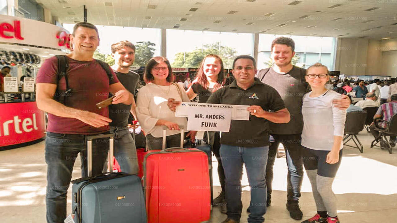 Transfer between Colombo Airport (CMB) and Ocean View Guest House and restaurant, Galle