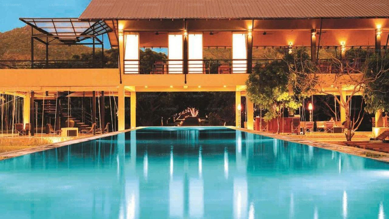 Thilanka, Dambulla'dan Sigiriana Tatil Köyü