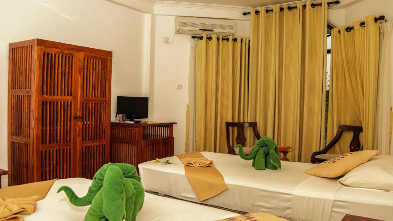 Senani Otel, Kandy