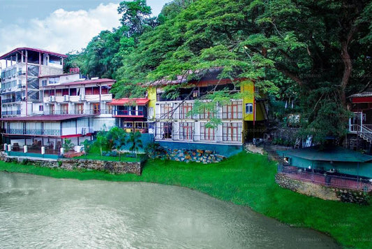 Otel Ganga Addara, Kandy
