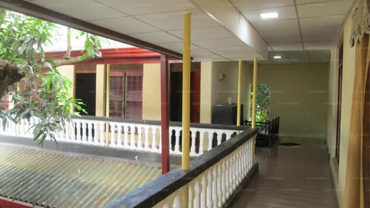 Otel Surasa, Kurunegala