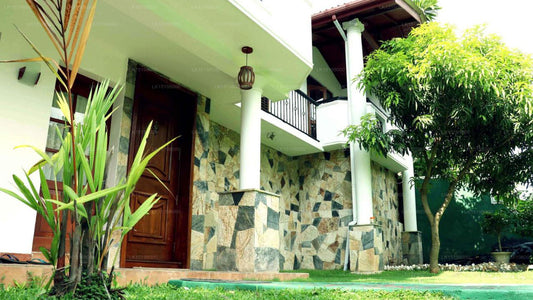 Royce Tours, Kandy