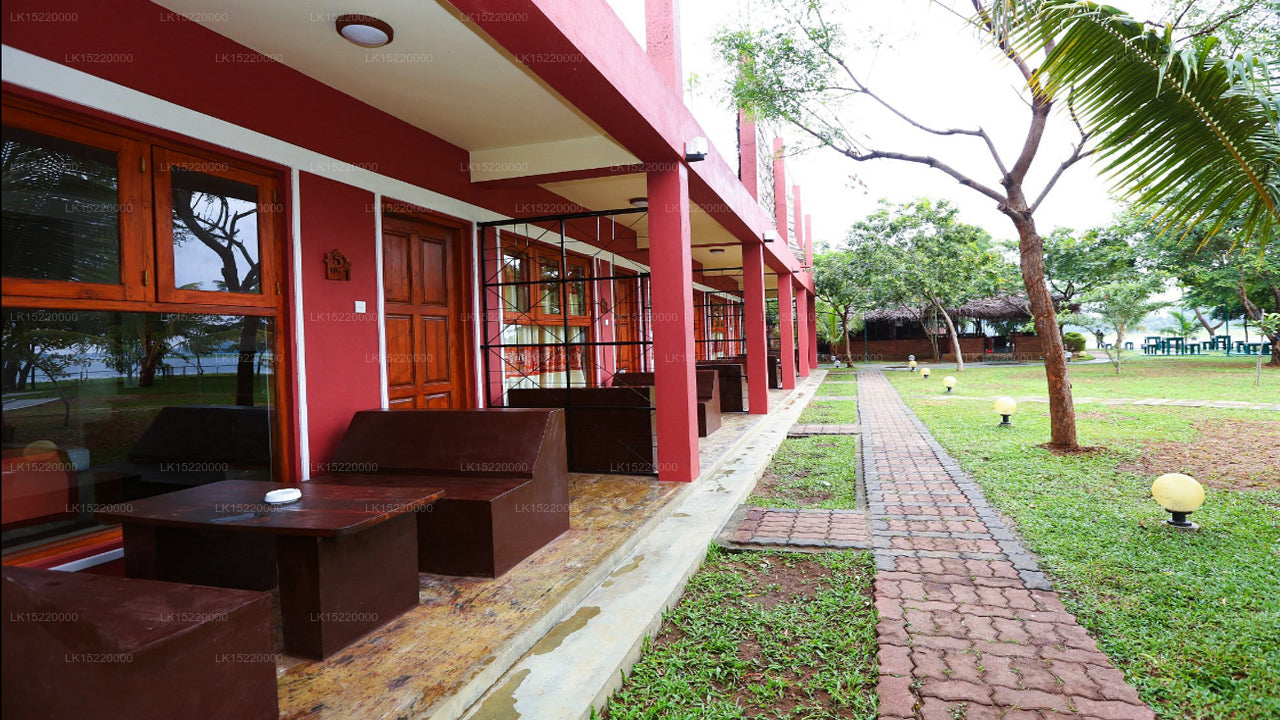 Otel Lake Park, Polonnaruwa