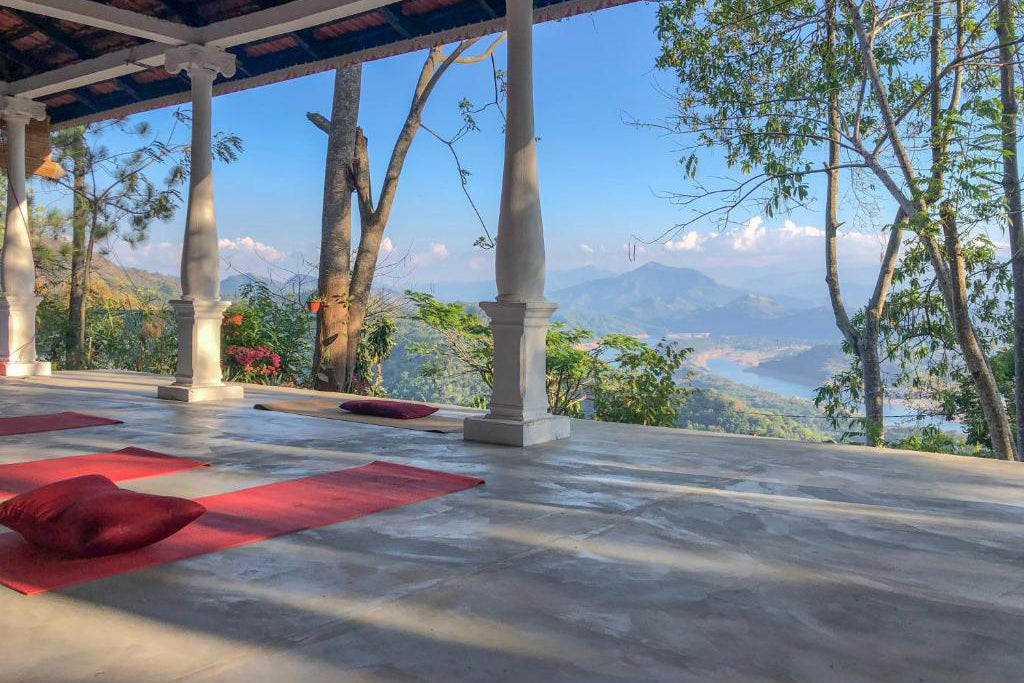 Welikande Yoga İnzivası, Kandy