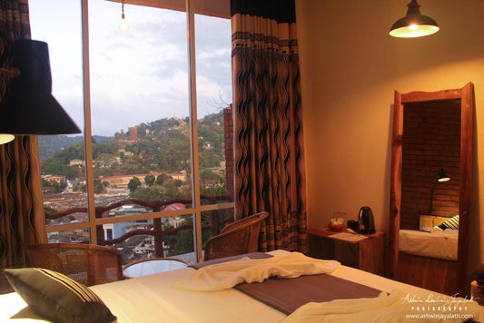 Kare Peg, Kandy