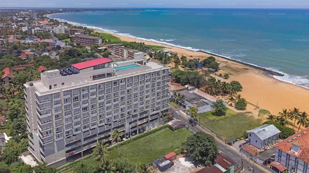 Corundum Breeze, Negombo