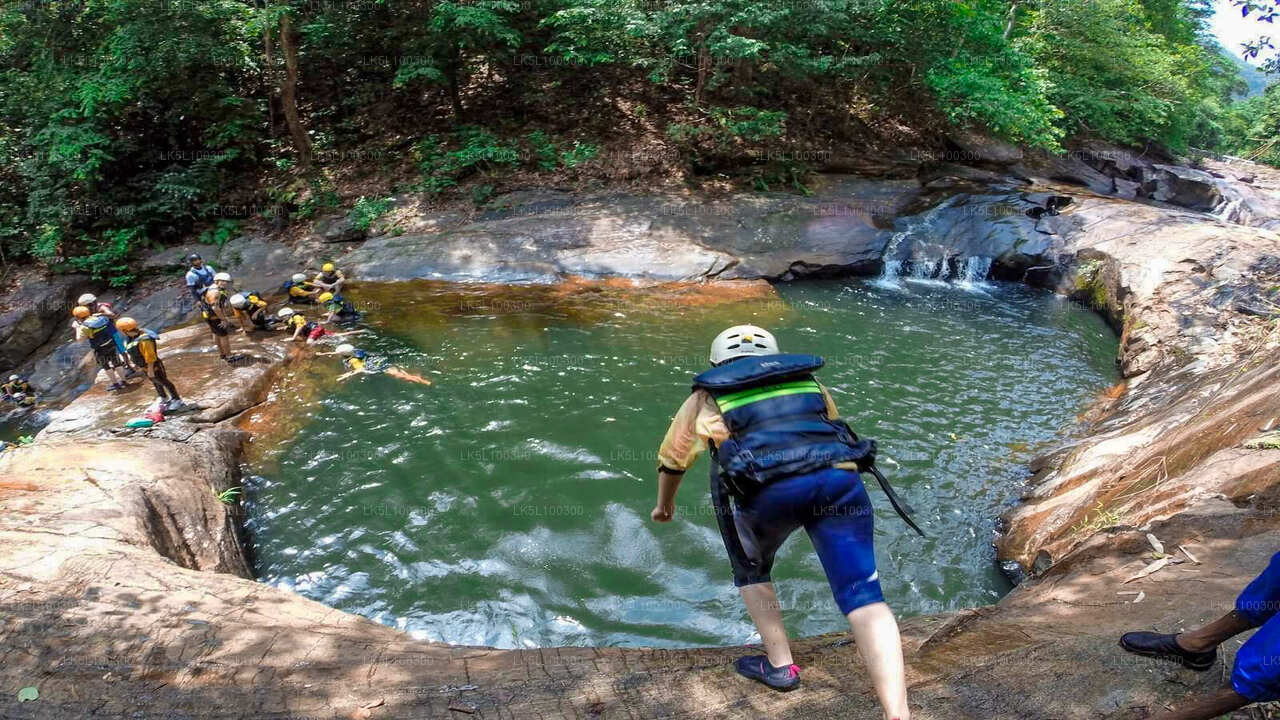 Kitulgala'dan İleri Kanyon Geçişi