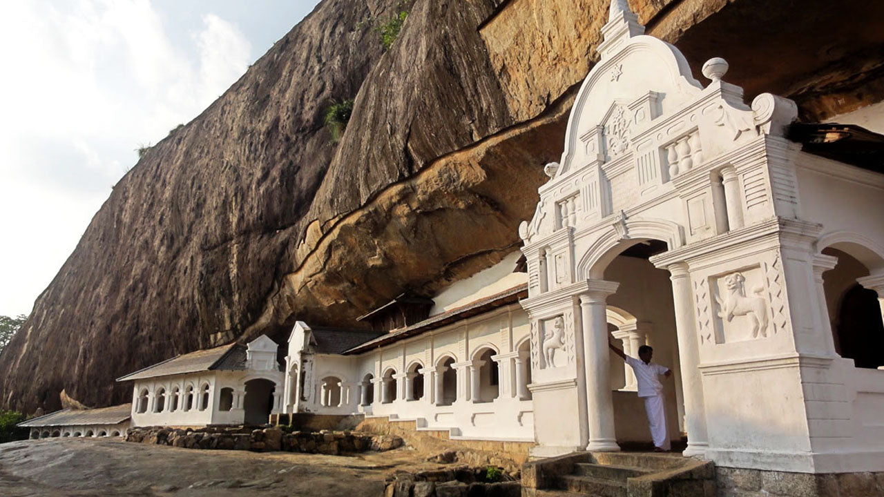 Dambulla'dan Sigiriya Kayası ve Vahşi Fil Safarisi