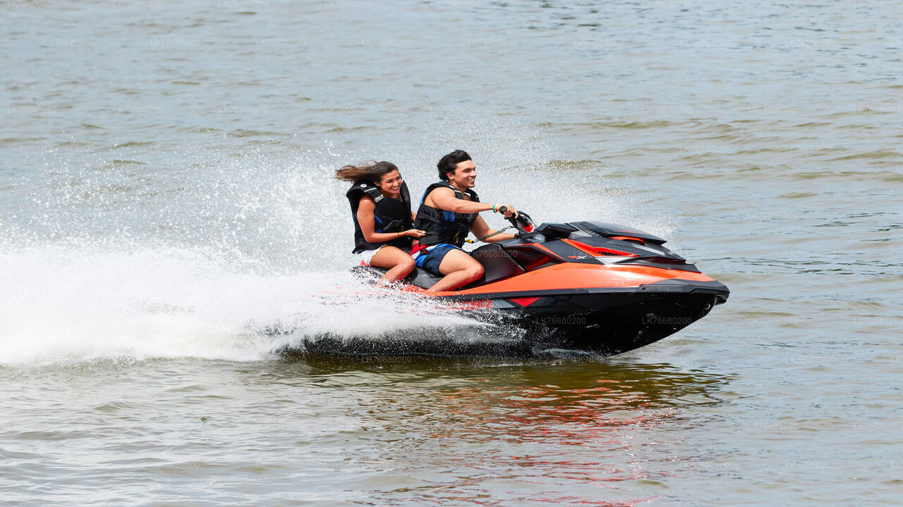 Bolgoda Gölü'nden Jet Tekne Macerası